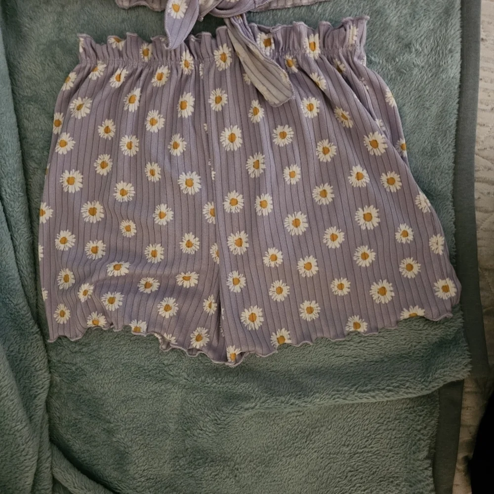 Lily Bleu Purple and White Daisy Matching Set